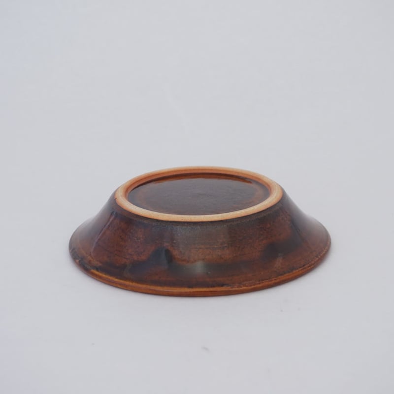 縁付平皿（5寸／約15㎝）飴 （08） | 出西窯 on-line STORE