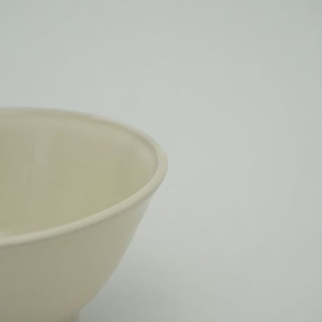 ご飯茶碗 （大　口径約12.5cm・高さ約6.5cm）白　（08）