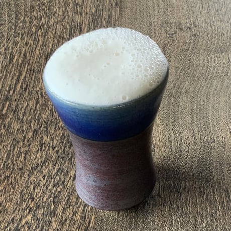 ビールカップ（口径約8㎝・高さ約12㎝）呉須・下鉄　（03）