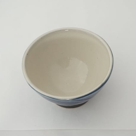 ご飯茶碗（小　口径約11.5cm・高さ約6.5cm）呉須／牡丹刷毛目　（09）