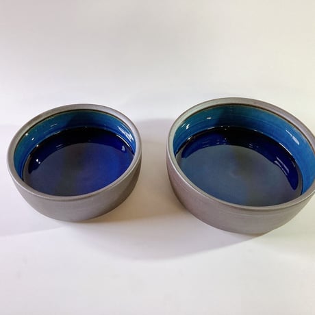 切立ドラ鉢（6寸／約18cm）呉須 ・外鉄　（07）