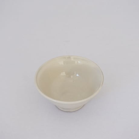 ご飯茶碗（小　口径約11.5cm・高さ約6cm）白　（08）