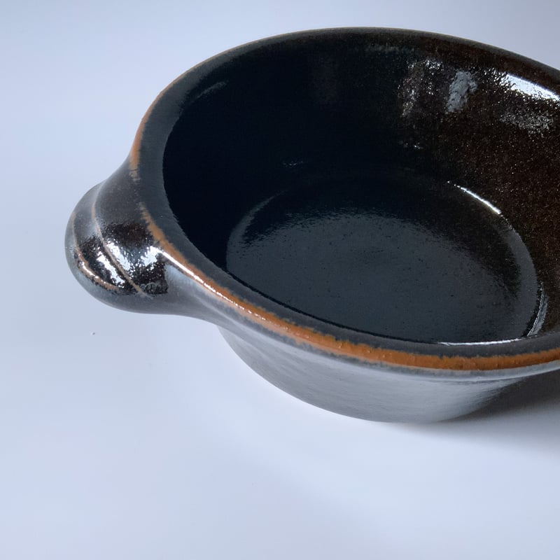出西窯の黒い陶器製蓋つき煮物椀グラタン皿2個セット