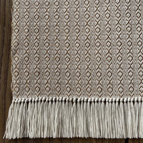 白地　花風通織　テーブルセンター(約30cm×40cm)　茶　（a'-3-2）