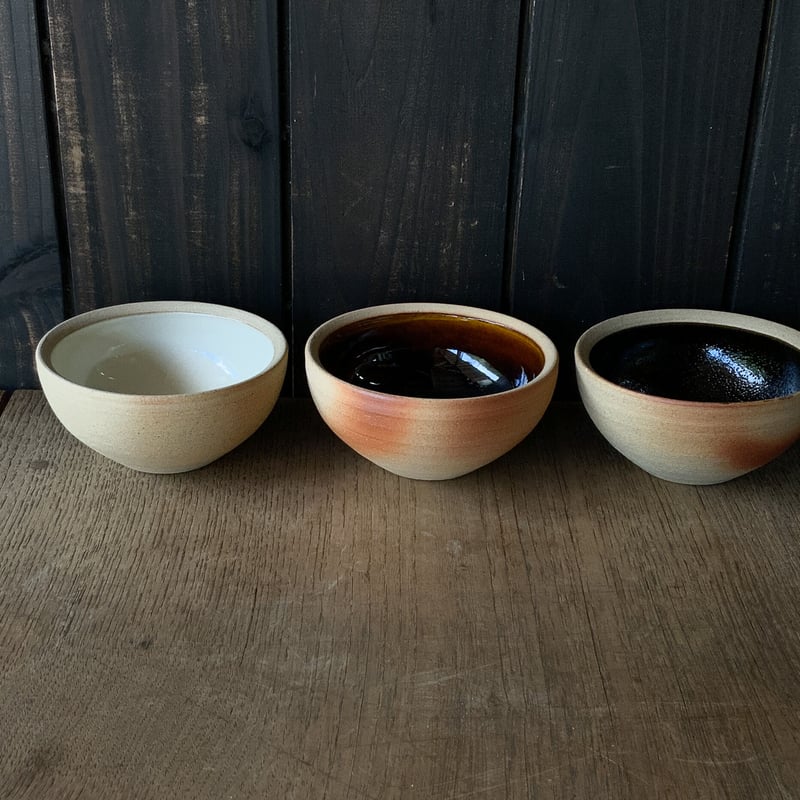 ボウル（4寸／約12cm）黒・外焼締め （05） | 出西窯 on-line STORE
