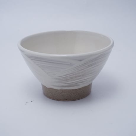 ご飯茶碗 （大　口径約12.5cm・高さ約7cm）白／ぼたん刷毛目　（09）