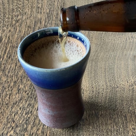 ビールカップ（口径約8㎝・高さ約12㎝）白・下鉄　（03）