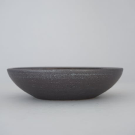 深皿（5寸／約15cm）呉須・外鉄　（05）