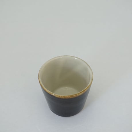 切立湯呑（小）黒　（04）