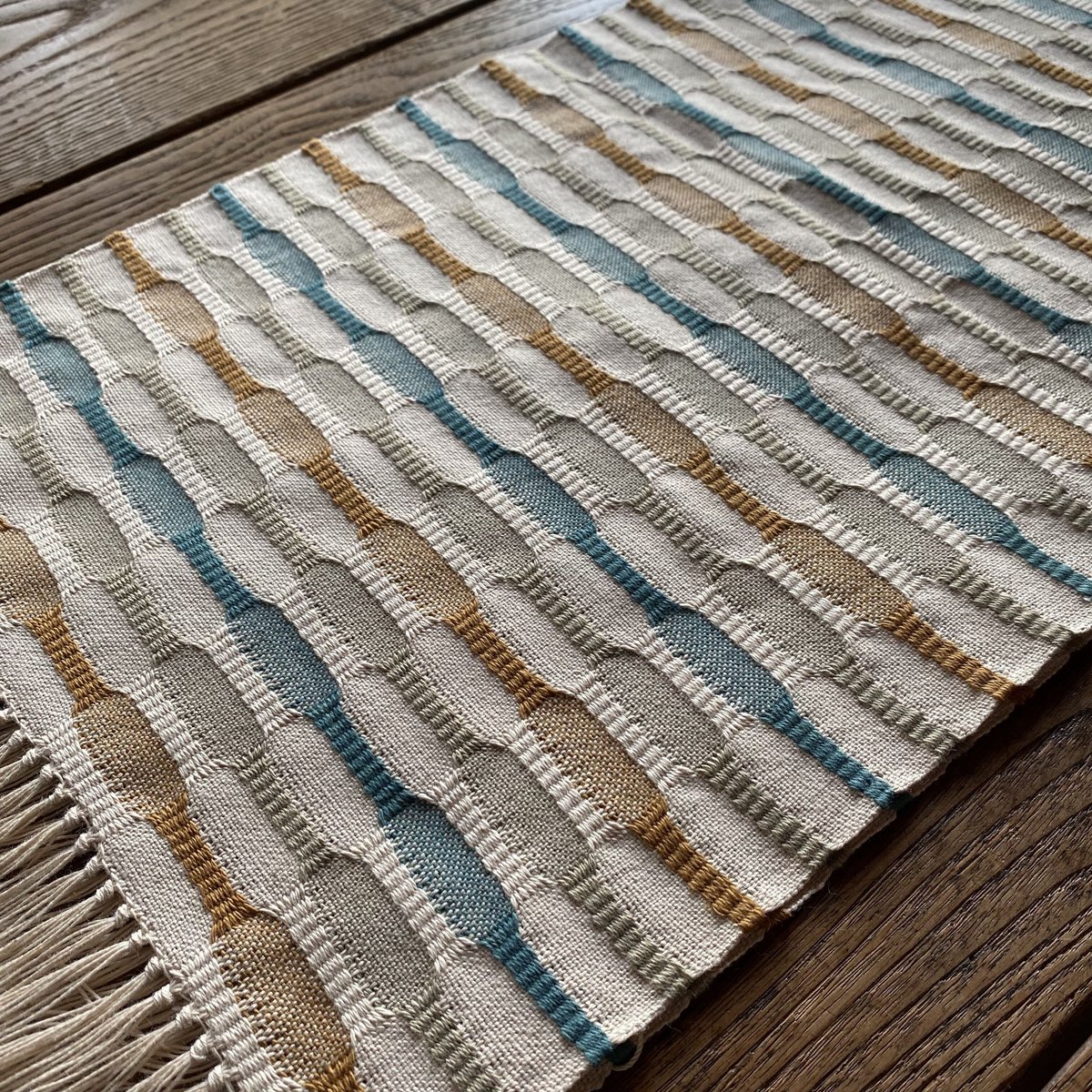 やまもも染 市松織 テーブルランナー(約28cm×120cm) ベージュ地 緑×茶