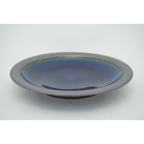 縁鉄砂呉須釉皿（8寸／約24㎝）呉須・縁鉄　（04）