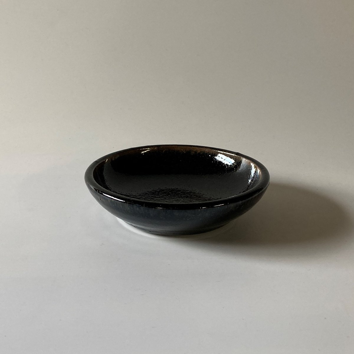 漆器 黒色 深皿 直径約21cm 四つ組椀 黒スリ 木製 漆塗り 漆器の井助