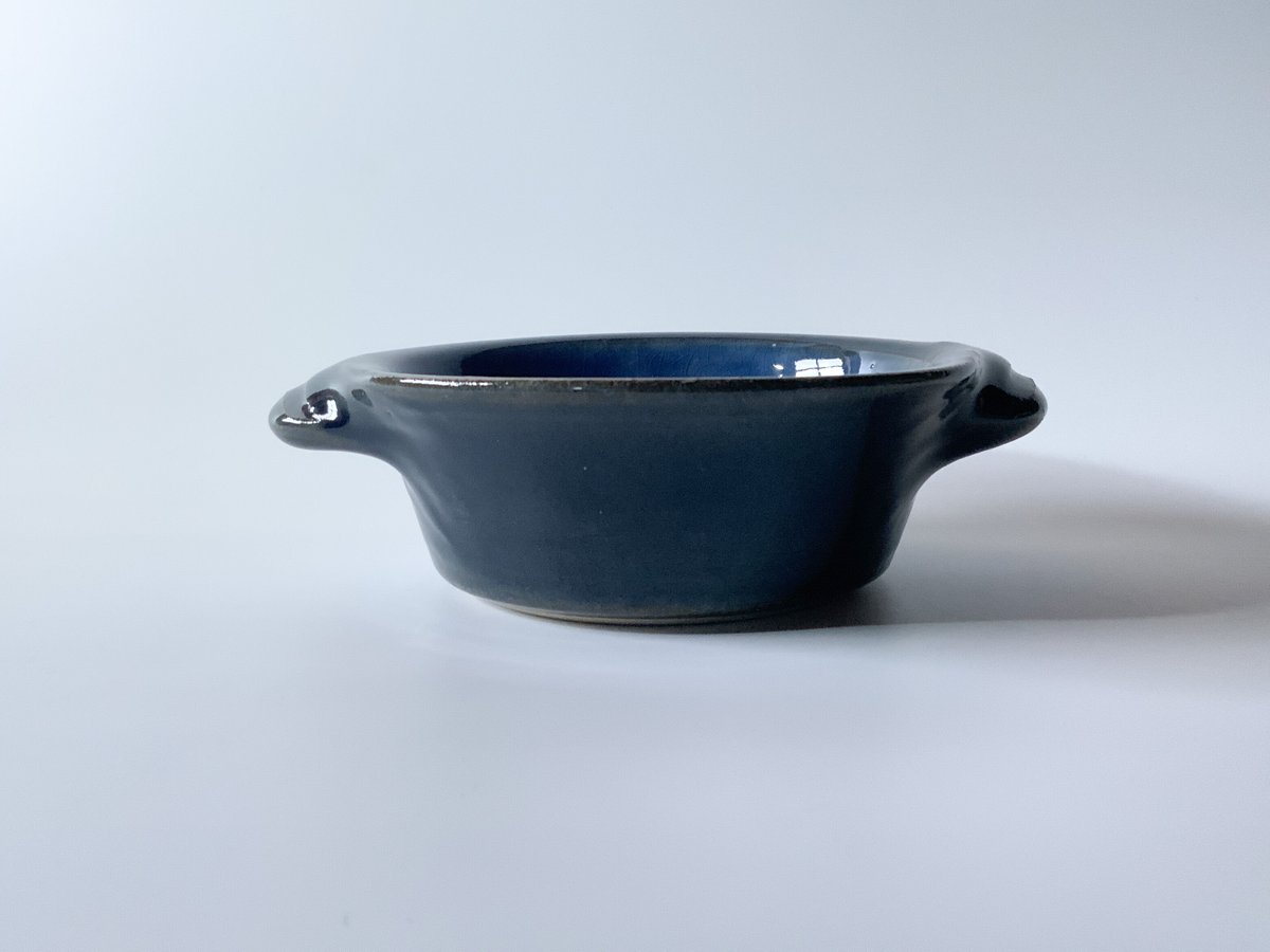出西窯の黒い陶器製蓋つき煮物椀グラタン皿2個セット 出西窯の黒い陶器製蓋つき煮物椀グラタン皿2個セット