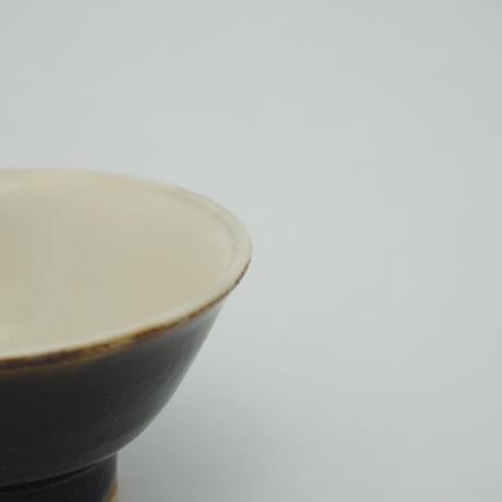 ご飯茶碗（大　口径約12.5cm・高さ約6.5cm）黒　（08）