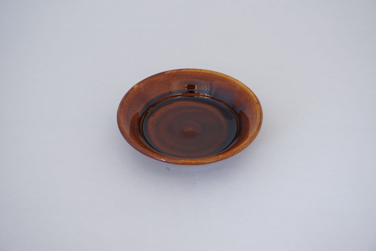縁付平皿（5寸／約15㎝）飴 （08） | 出西窯 on-line STORE