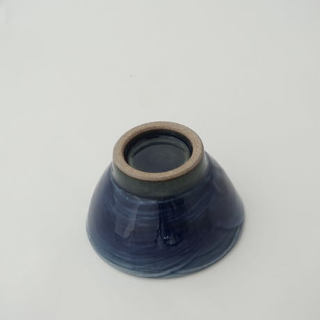 ご飯茶碗 （大　口径約12.5cm・高さ約7cm）呉須／ぼたん刷毛目　（09）