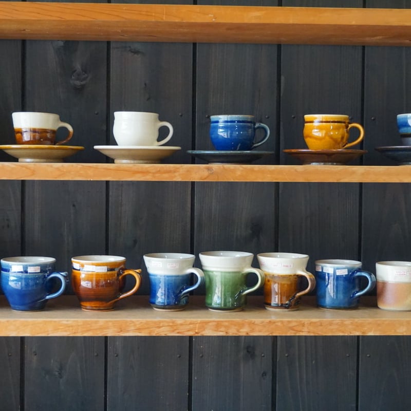 有田焼手描染付　幸麓窯　盛皿　大皿　プレート　モーニングカップ　マグカップ　小皿 モーニングカップ 黒 （09） | 出西窯 on-line STORE