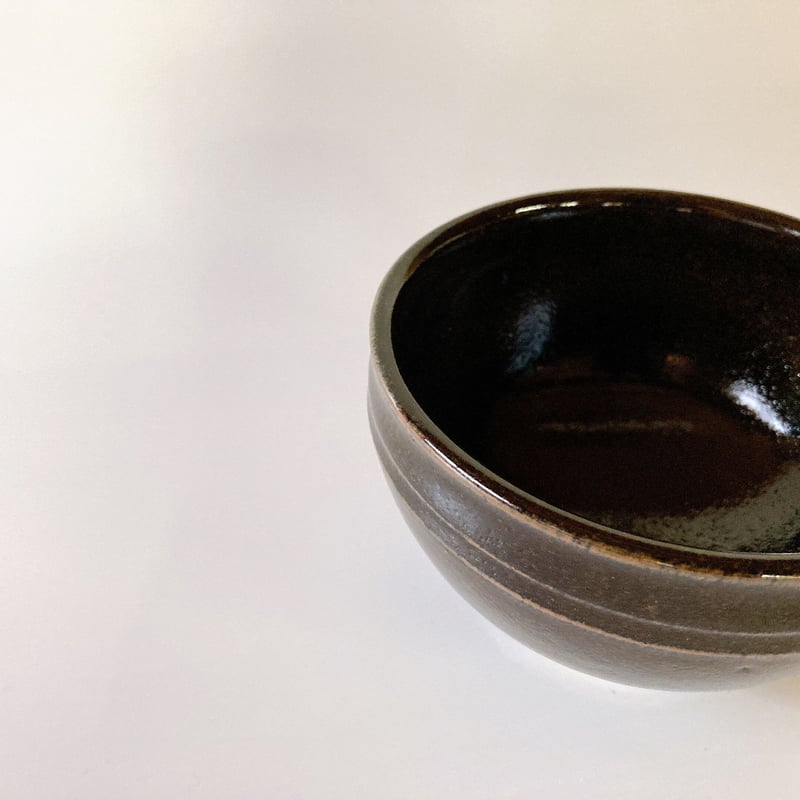 胴紐碗 中（口径約11㎝・高さ約7.5㎝）黒 （12） | 出西窯 on-line STORE
