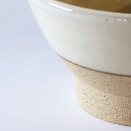 ご飯茶碗（豆　口径約10.6cm・高さ約6cm）白・下焼き締め　（09）