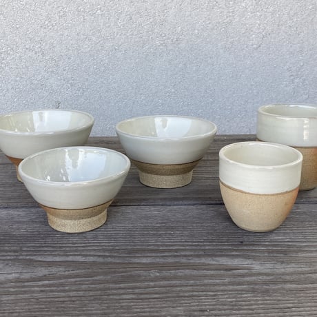 ご飯茶碗（小　口径約11.5cm・高さ約6.5cm）白・下焼き締め　（09）