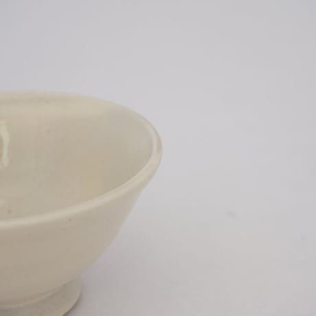 ご飯茶碗（小　口径約11.5cm・高さ約6cm）白　（08）