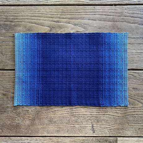 テーブルランナー(B)／手織り　本藍染め 藍染め手織りタペストリー/テーブルランナー | iichi 日々の