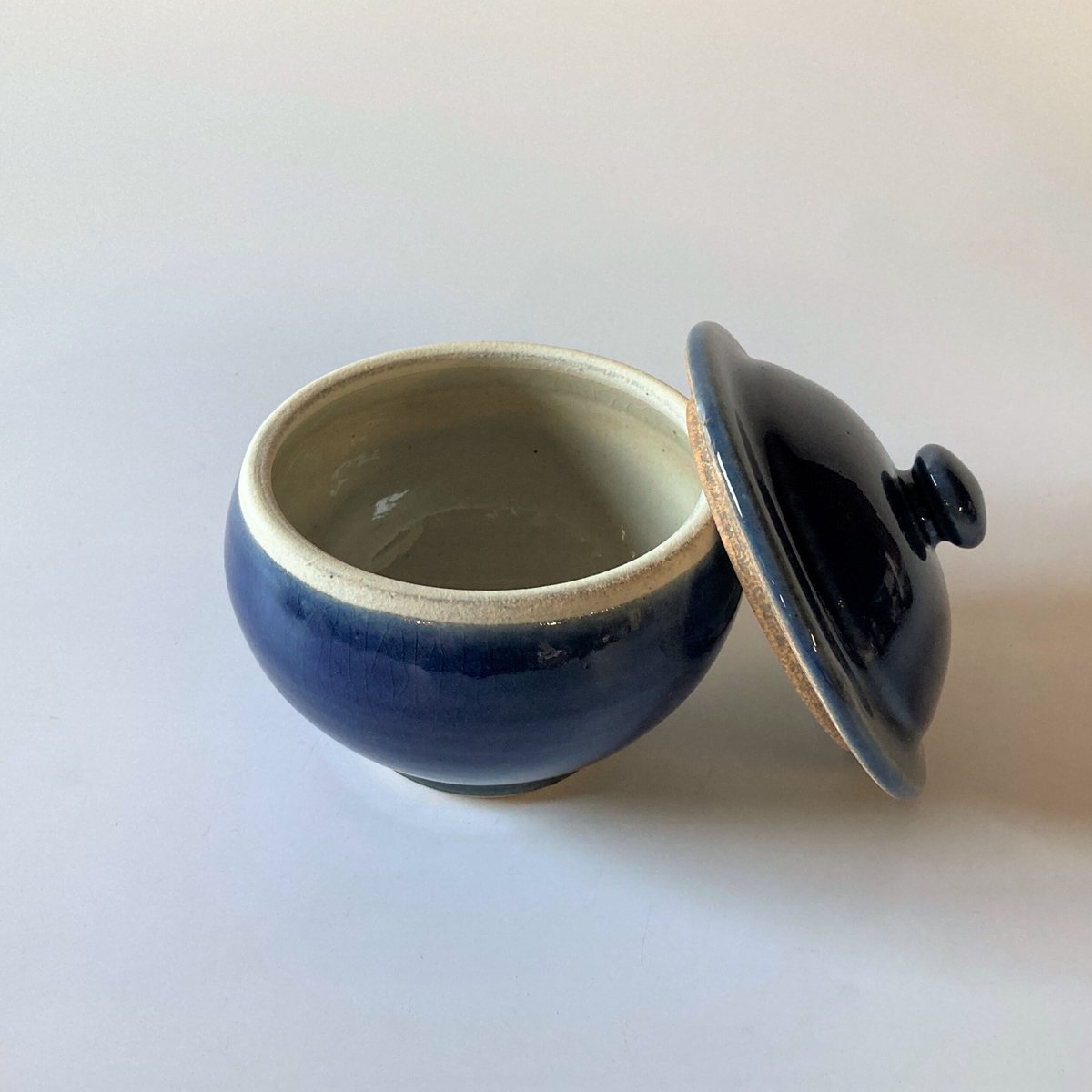 出西窯クリーム色 蓋付きスープ椀 陶器製 出西窯クリーム色 蓋付きスープ椀 陶器製 出西窯クリーム色 蓋付き