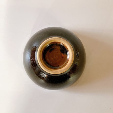 胴紐碗　中（口径約11㎝・高さ約7.5㎝）黒　（12）
