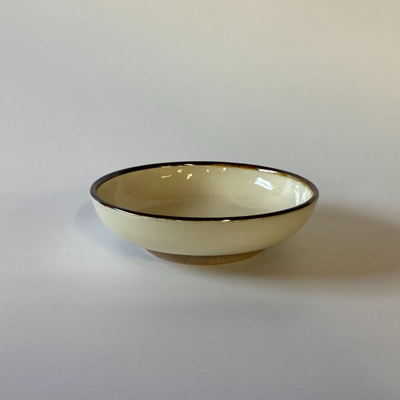 おでん皿（5寸／約15㎝）白縁鉄巻 （08） | 出西窯 on-line STORE