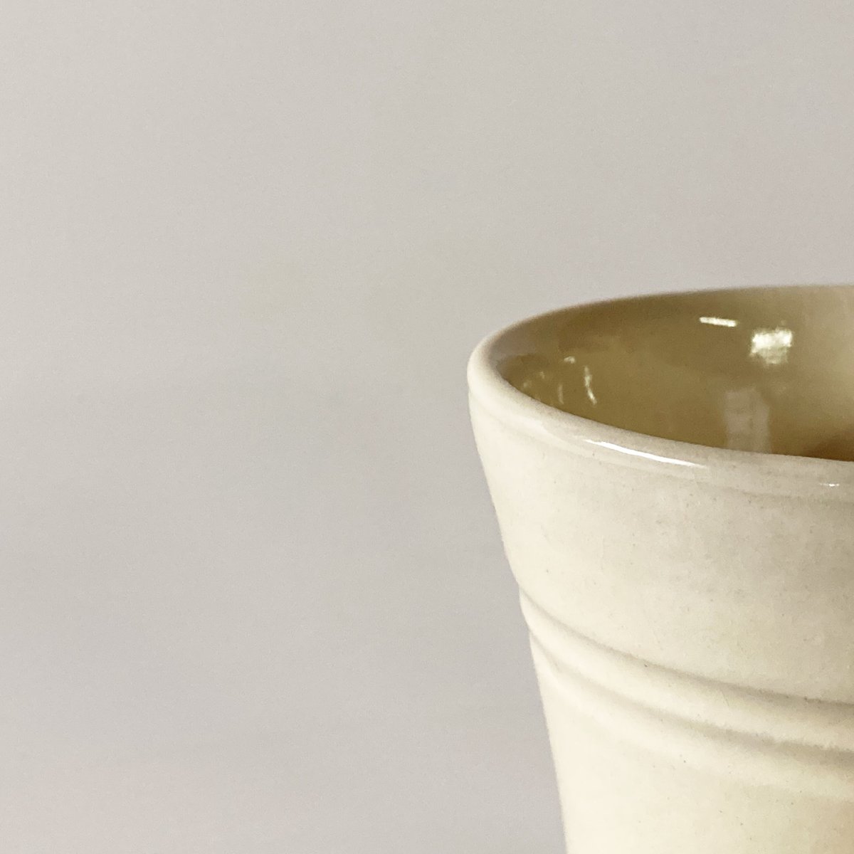 フリーカップ 白（口径約9cm・高さ約10cm) （03） | 出西窯 on-line STORE