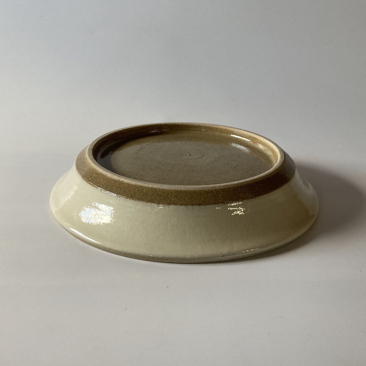 縁付平皿（8寸／約24㎝)）白 （07） | 出西窯 on-line STORE
