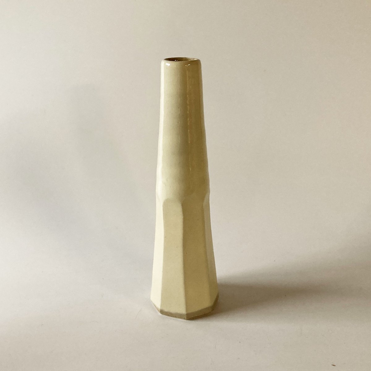 古民家蔵出し　花入れ 下面取筒花入（大 高さ約22～23cm）白（08） | 出西窯 on-line STORE