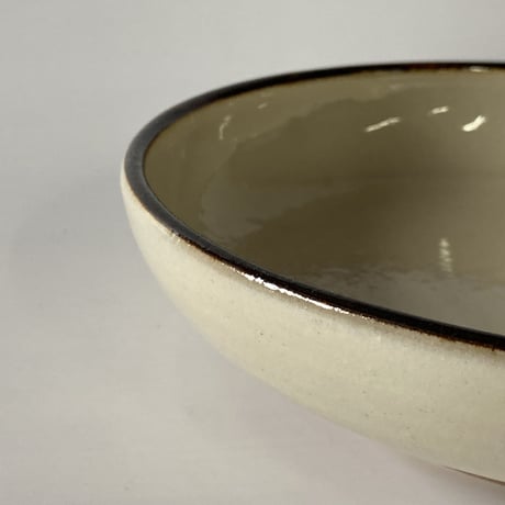 おでん皿（6寸／約18㎝）白縁鉄巻　（08）