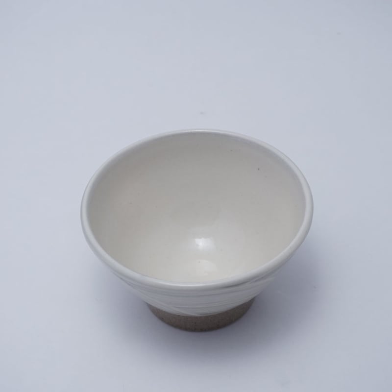 ご飯茶碗 （大 口径約12.5cm・高さ約7cm）白／牡丹刷毛目 （09