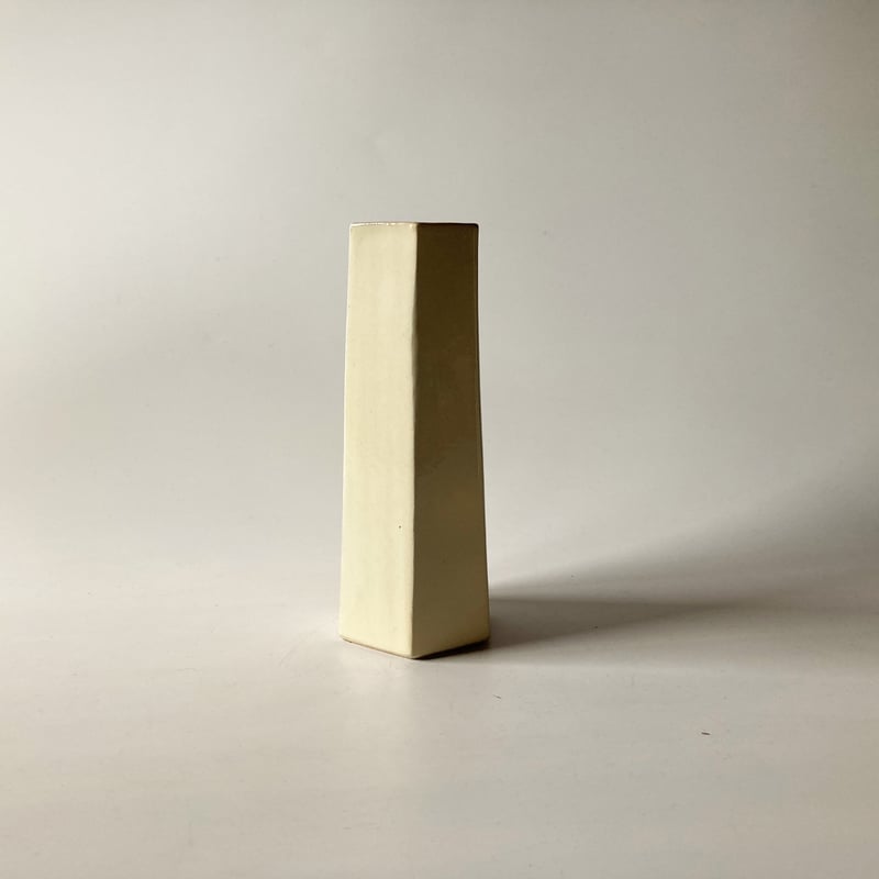 〔白釉　面取花入〕　雅夫 白釉 面取花入〕 雅夫 白釉 面取花入〕 雅夫