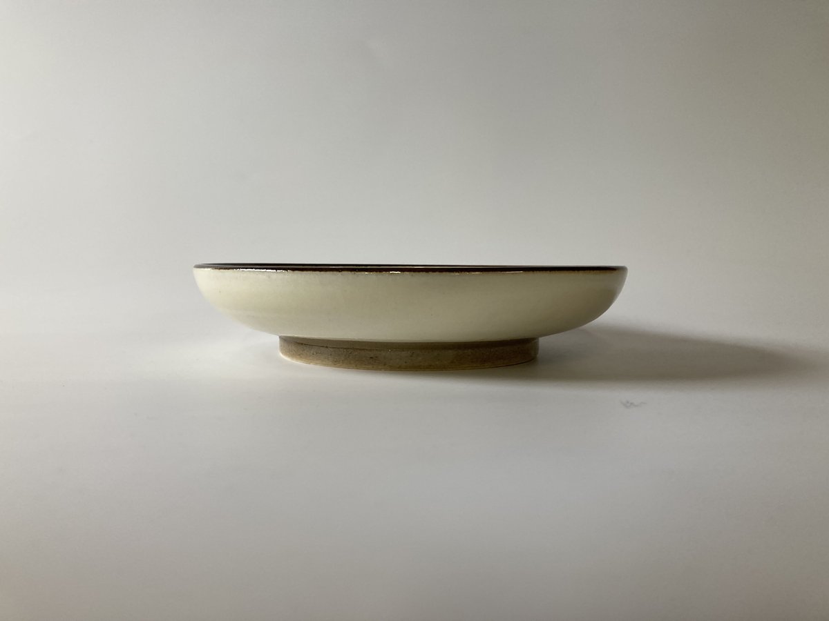 おでん皿(7寸/約21㎝)白縁鉄巻 (08) | 出西窯 on-line STORE おでん皿(7寸/約21㎝)白縁鉄巻 (08) | 出西窯 on-line STORE