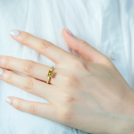 smoke / Natural Yellow Diamond Ring [sharp]