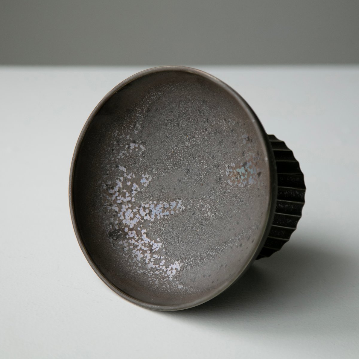 猫のブロンズ(お皿に亀裂あり） KANON / food bowl ［ブロンズ］ | & CAT | ONLINE S