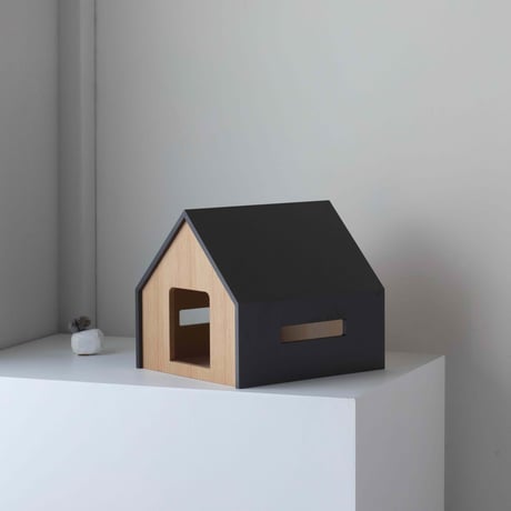 54《キャットハウス》名入れ可能♪ 無垢 レーザー彫刻 ネコ 猫