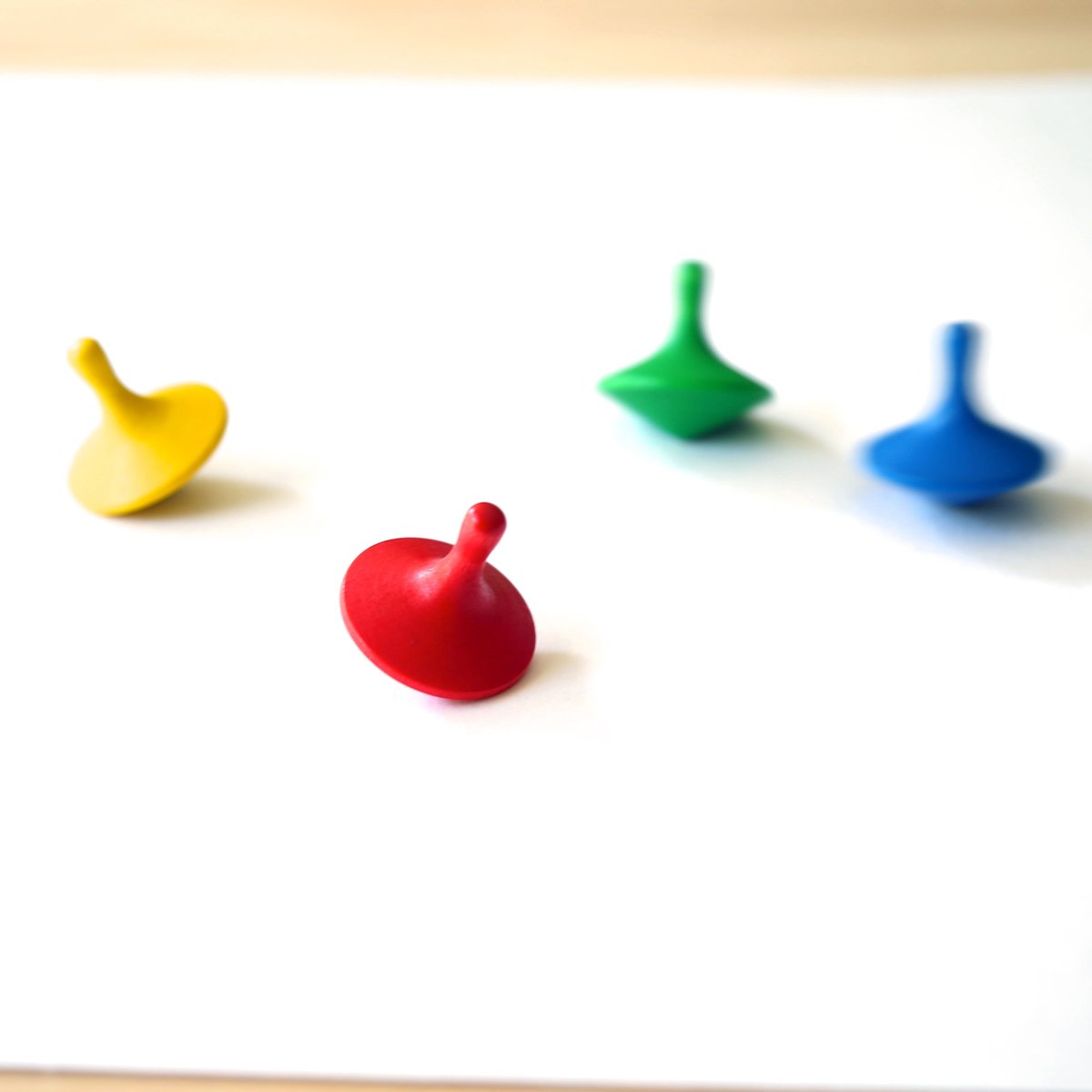 こまセット 赤金 青透明 緑青白 透明コマ 小：おもちゃ：百町森