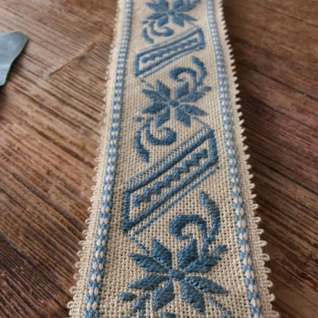 ウィーンの刺繍ベルト