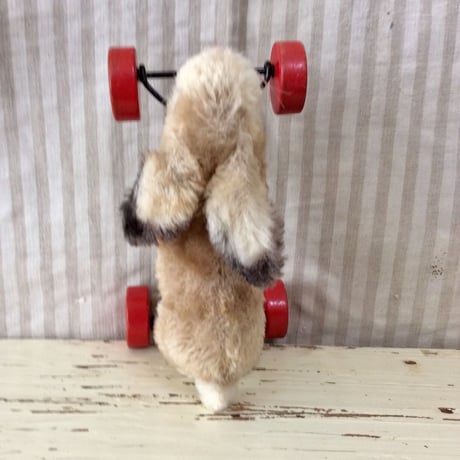 シュタイフ社 rabbit on wheels