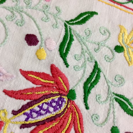 VINTAGEハンガリー刺繍クッションカバー トゲトゲなお花