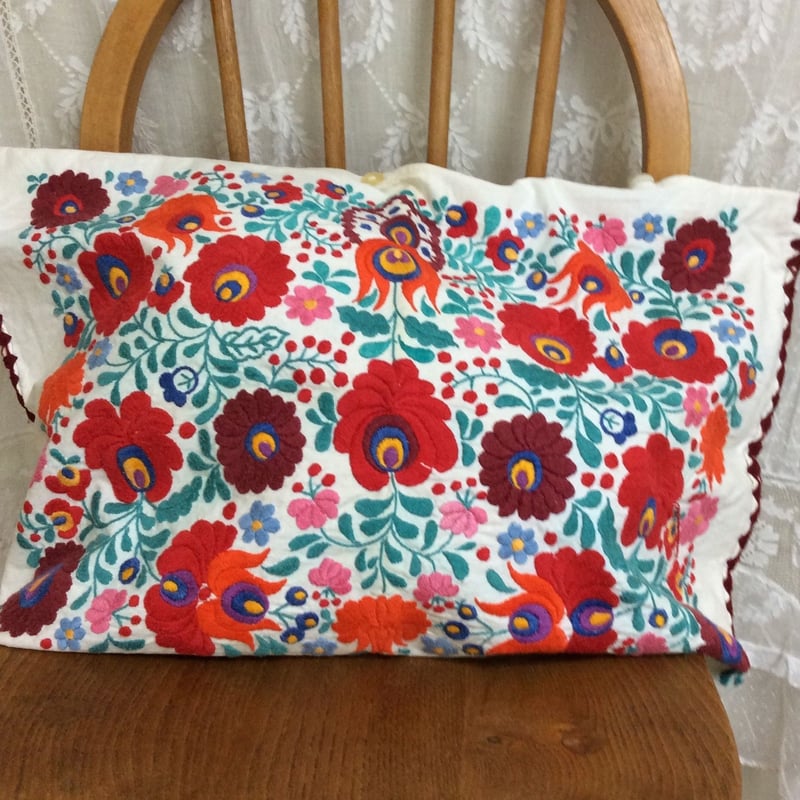 アンティークフランス 赤と青の手刺繍 クッションカバー 衣装ケース タペストリー アンティークフランス 赤と青の手刺繍 クッションカバー 衣装