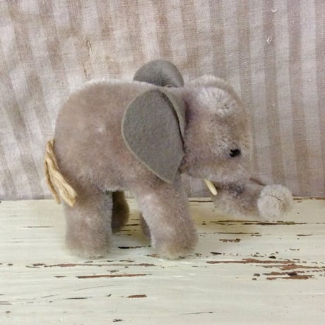 SALE!シュタイフ社ゾウさん