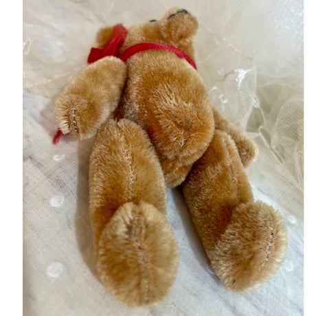 半分だけ笑うピーナッツベア