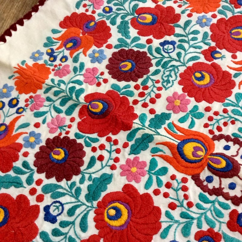 60s vintage 総刺繍　クッションカバー　お花刺繍　ヴィンテージ お花刺繍のクッションカバー | リボンときどきネコ
