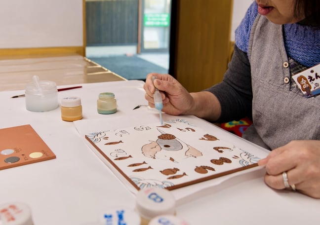 香合　兎　手書模様　スペイン製 香合 兎 手書模様 スペイン製