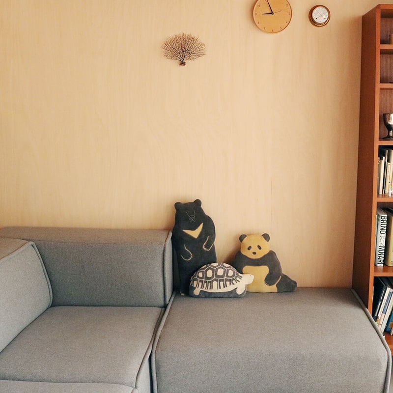 カメのクッション Turtle Cushion | Tomotake Online Store