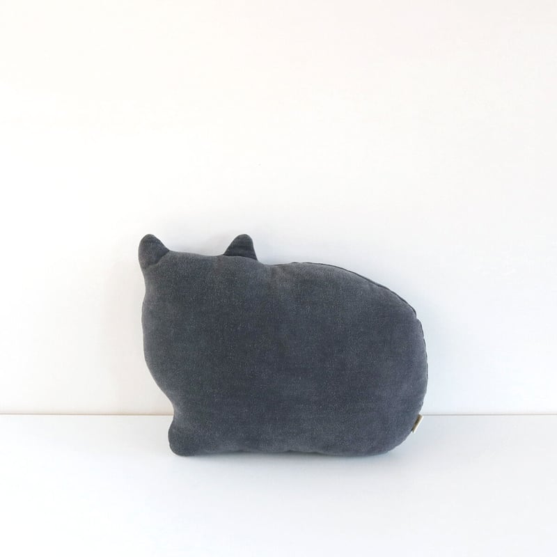 黒ネコのクッション ネロ＆ペロ Black Cat Cushion Nero&Pero |
